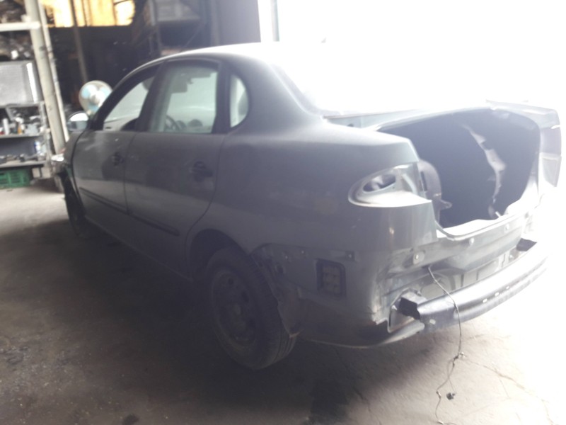 seat cordoba berlina (6l2) del año 2004