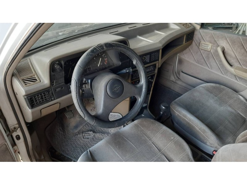 opel kadett e del año 1989