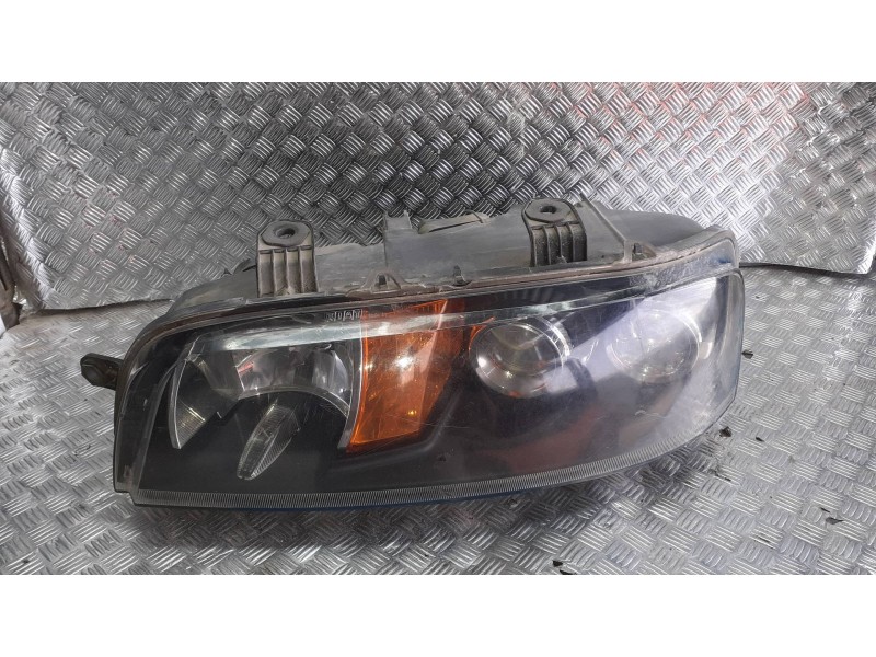 Recambio de faro izquierdo para fiat punto berlina (188) referencia OEM IAM 89100452 89100449 7 PINES