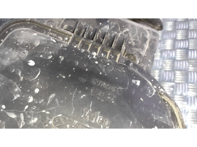 Recambio de faro izquierdo para fiat punto berlina (188) referencia OEM IAM 89100452 89100449 7 PINES