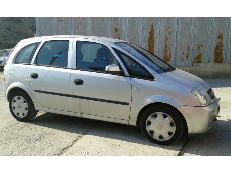opel meriva del año 2004