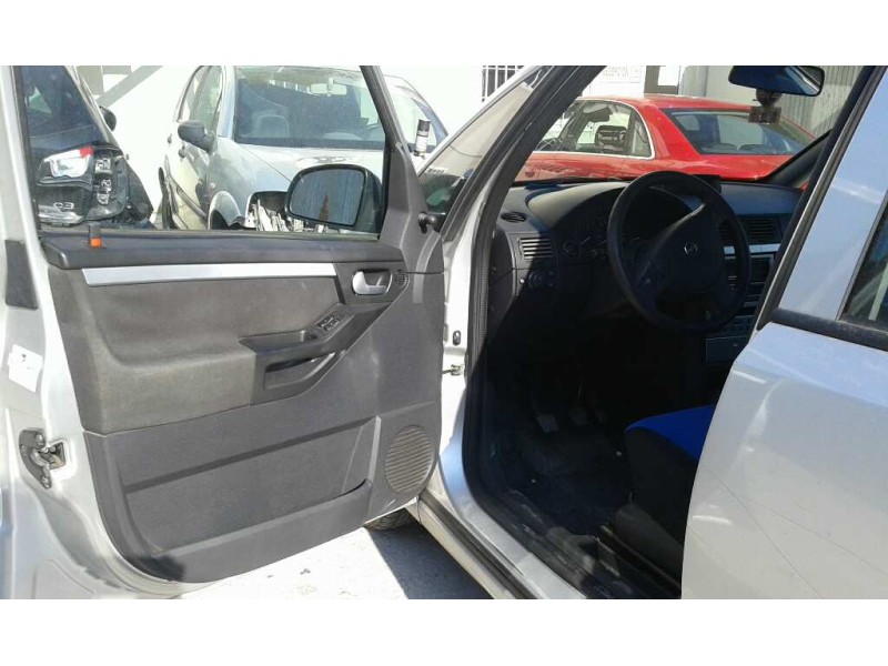 opel meriva del año 2004