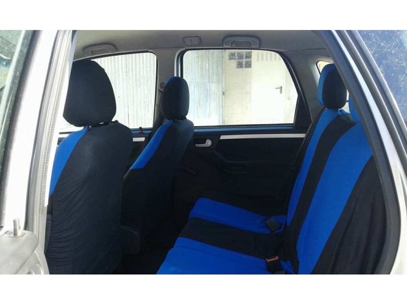 opel meriva del año 2004