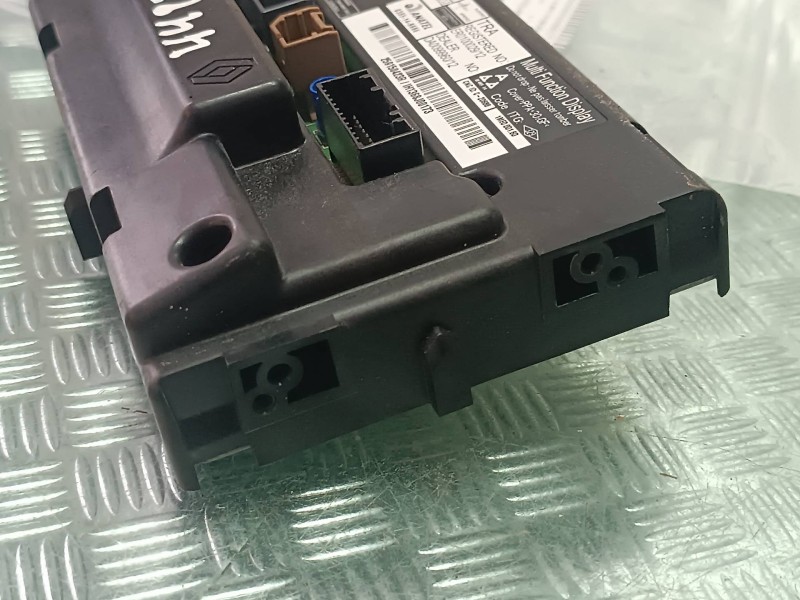 Recambio de pantalla multifuncion para renault zoe referencia OEM IAM 0355149666  ANATEL