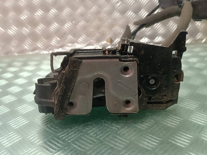 Recambio de cerradura puerta delantera derecha para renault zoe referencia OEM IAM 805020094R 40627235 CONECTOR 4 PINES