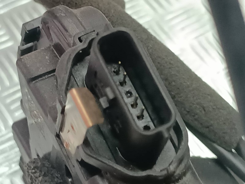 Recambio de cerradura puerta trasera izquierda para renault zoe referencia OEM IAM 825037100R 40717235 CONECTOR 4 PINES