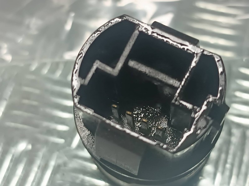 Recambio de interruptor para renault zoe referencia OEM IAM E27 CONECTOR 4 PINES START - STOP