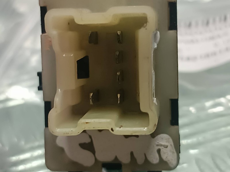 Recambio de mando elevalunas delantero derecho para renault zoe referencia OEM IAM 254218614R  CONECTOR 6 PINES