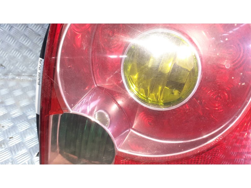 Recambio de piloto trasero derecho para toyota avensis berlina (t25) referencia OEM IAM 89028758  6 PINES