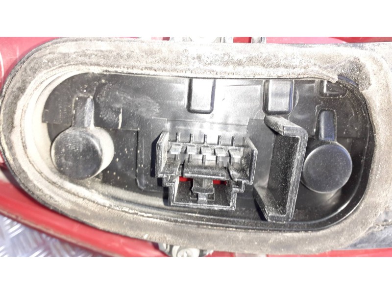 Recambio de piloto trasero izquierdo para fiat punto berlina (188) referencia OEM IAM 46794078  5 PINES