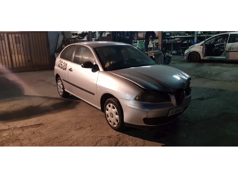 seat ibiza (6l1) del año 2002
