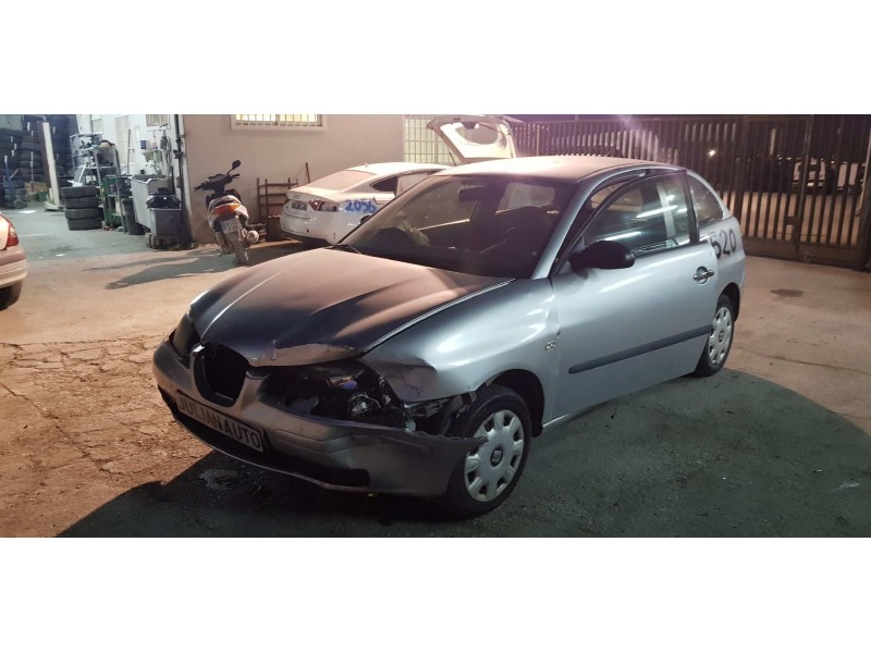 seat ibiza (6l1) del año 2002