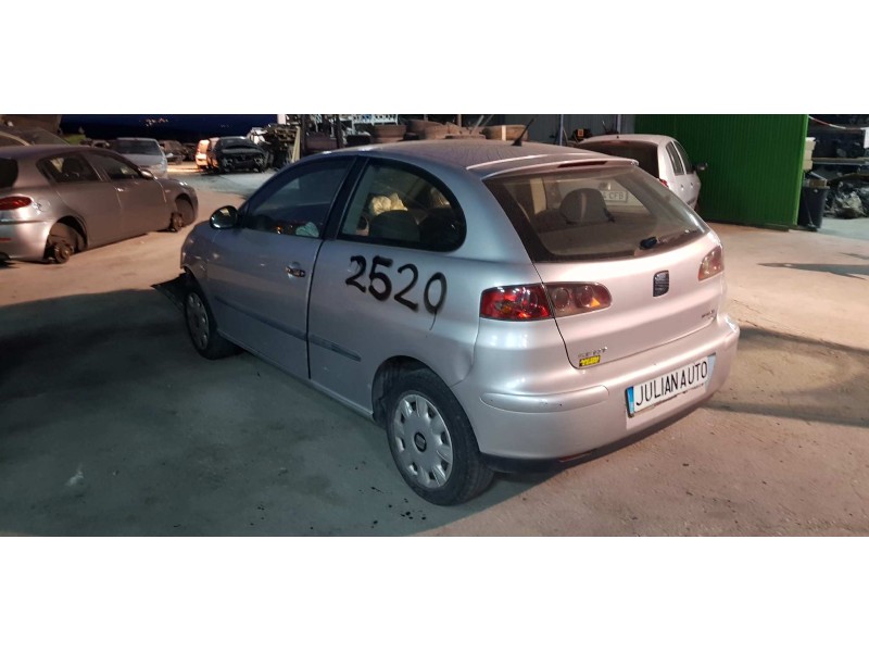 seat ibiza (6l1) del año 2002