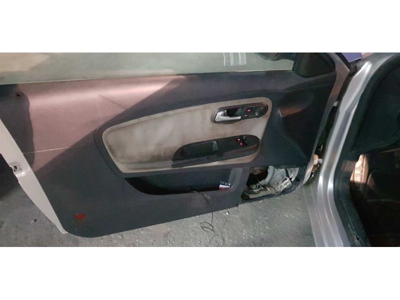 seat ibiza (6l1) del año 2002