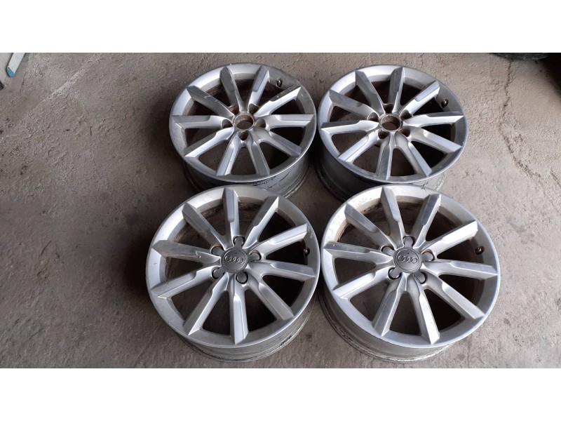 Recambio de juego llantas para audi q3 (8u) referencia OEM IAM 8U0601025S  7.0JX17H2