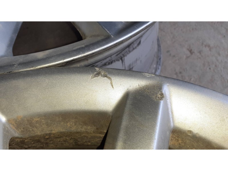 Recambio de juego llantas para audi q3 (8u) referencia OEM IAM 8U0601025S  7.0JX17H2