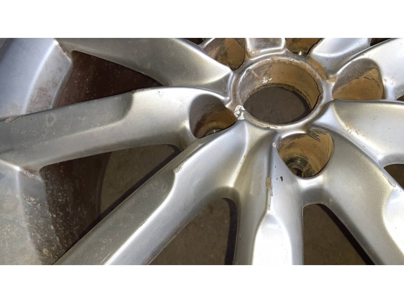 Recambio de juego llantas para audi q3 (8u) referencia OEM IAM 8U0601025S  7.0JX17H2