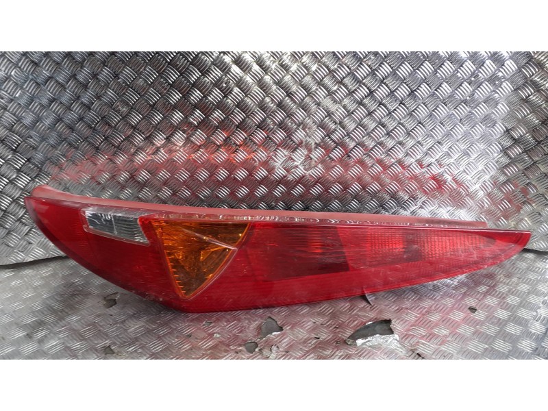 Recambio de piloto trasero derecho para fiat punto berlina (188) referencia OEM IAM E357284  5 PINES