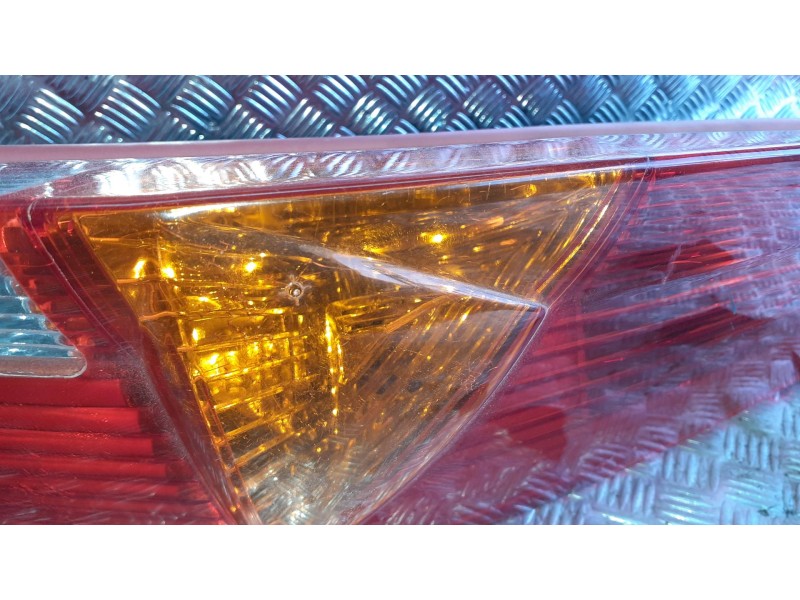 Recambio de piloto trasero derecho para fiat punto berlina (188) referencia OEM IAM E357284  5 PINES