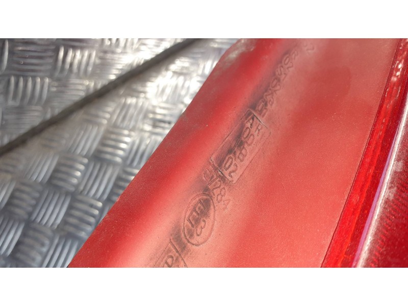 Recambio de piloto trasero derecho para fiat punto berlina (188) referencia OEM IAM E357284  5 PINES