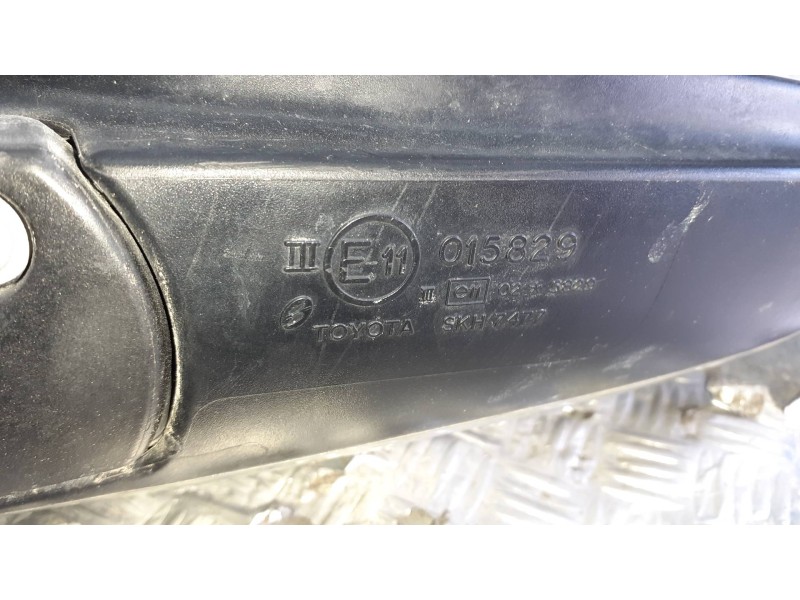 Recambio de retrovisor derecho para toyota avensis berlina (t25) referencia OEM IAM E11015829  ELECTRICO