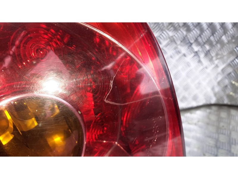 Recambio de piloto trasero izquierdo para toyota avensis berlina (t25) referencia OEM IAM 89028759  6 PINES