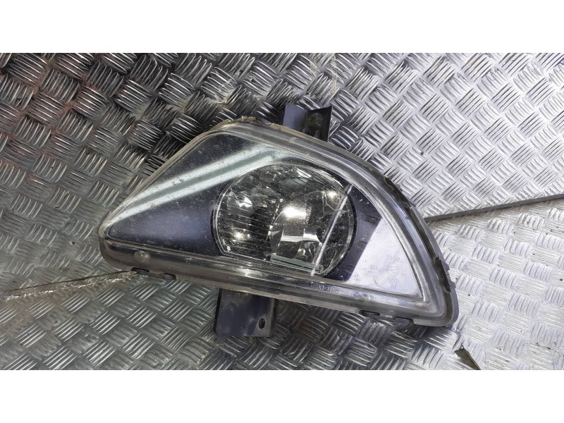 Recambio de faro antiniebla derecho para hyundai i30cw referencia OEM IAM E312543  2 PINES