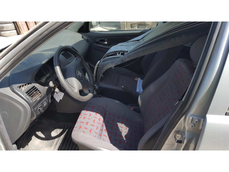 seat cordoba berlina (6k2) del año 2001