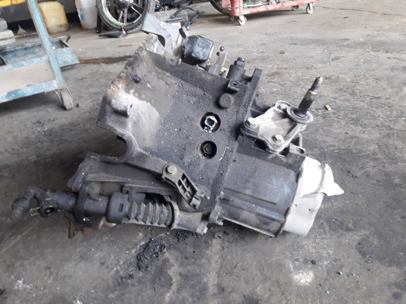 Recambio de caja cambios para peugeot 307 cc (s2) básico referencia OEM IAM 20DP10  