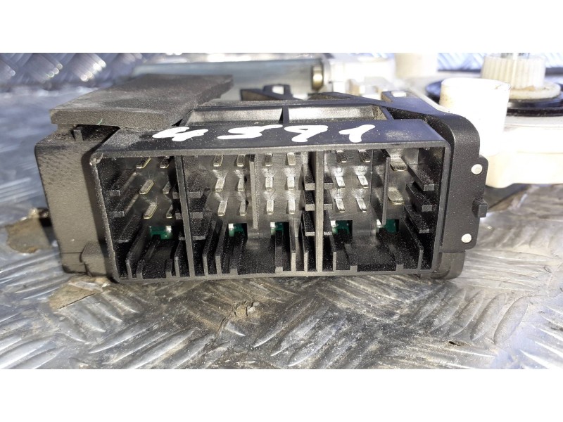 Recambio de motor elevalunas delantero derecho para seat cordoba berlina (6l2) referencia OEM IAM 101386102  