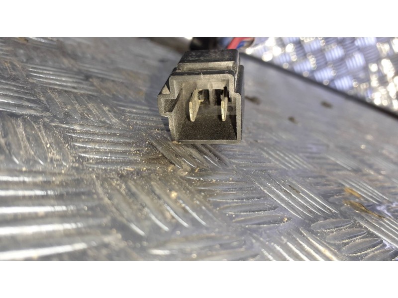 Recambio de motor elevalunas delantero izquierdo para chrysler voyager (rg) referencia OEM IAM 41640111 2 PINES MN211506241