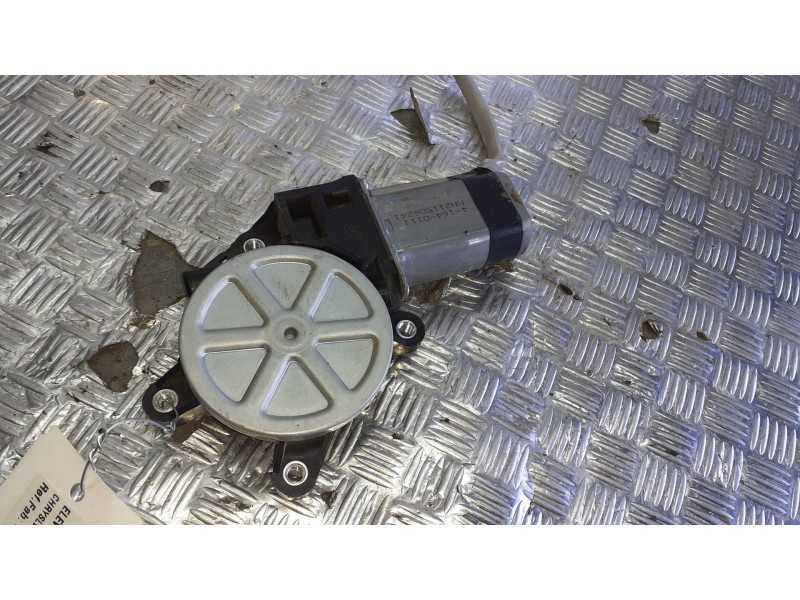 Recambio de motor elevalunas delantero izquierdo para chrysler voyager (rg) referencia OEM IAM 41640111 2 PINES MN211506241