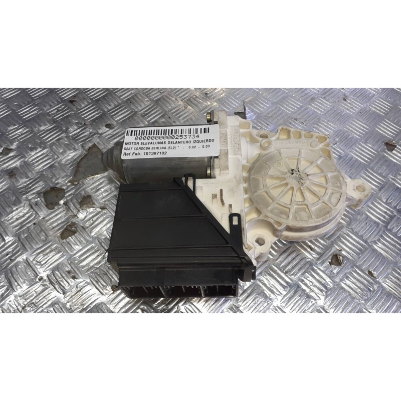 Recambio de motor elevalunas delantero izquierdo para seat cordoba berlina (6l2) referencia OEM IAM 101387102  