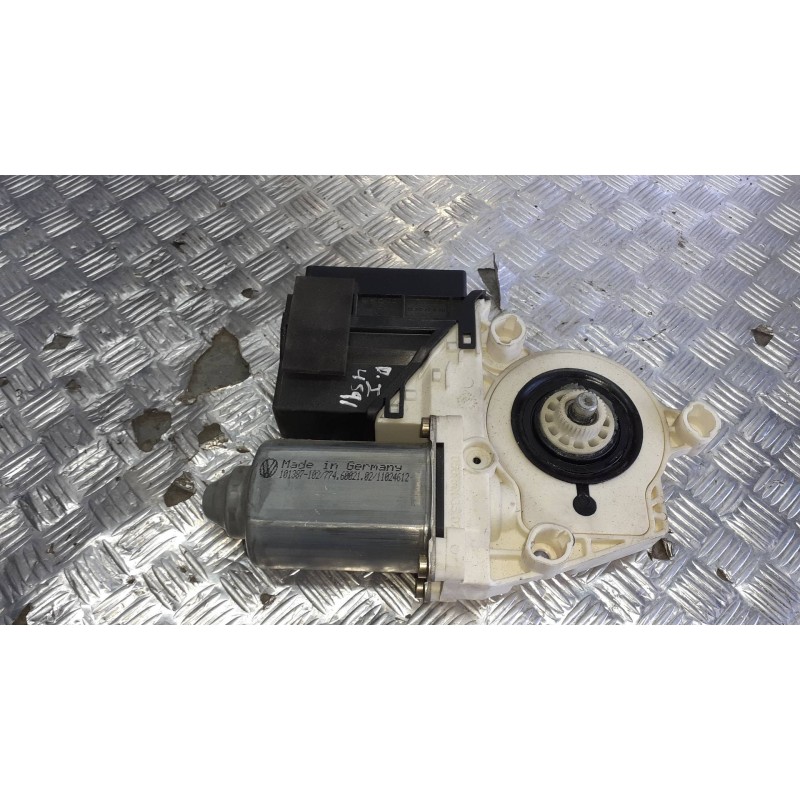 Recambio de motor elevalunas delantero izquierdo para seat cordoba berlina (6l2) referencia OEM IAM 101387102  