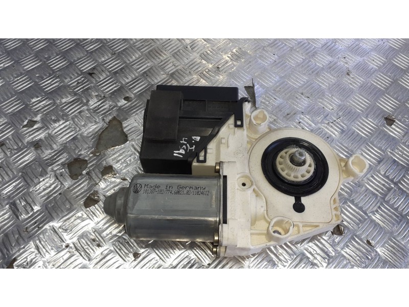 Recambio de motor elevalunas delantero izquierdo para seat cordoba berlina (6l2) referencia OEM IAM 101387102  