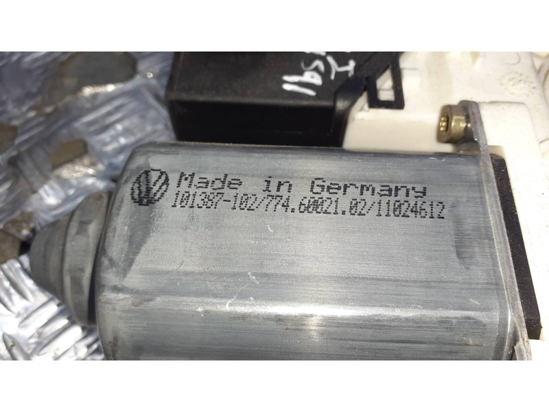 Recambio de motor elevalunas delantero izquierdo para seat cordoba berlina (6l2) referencia OEM IAM 101387102  