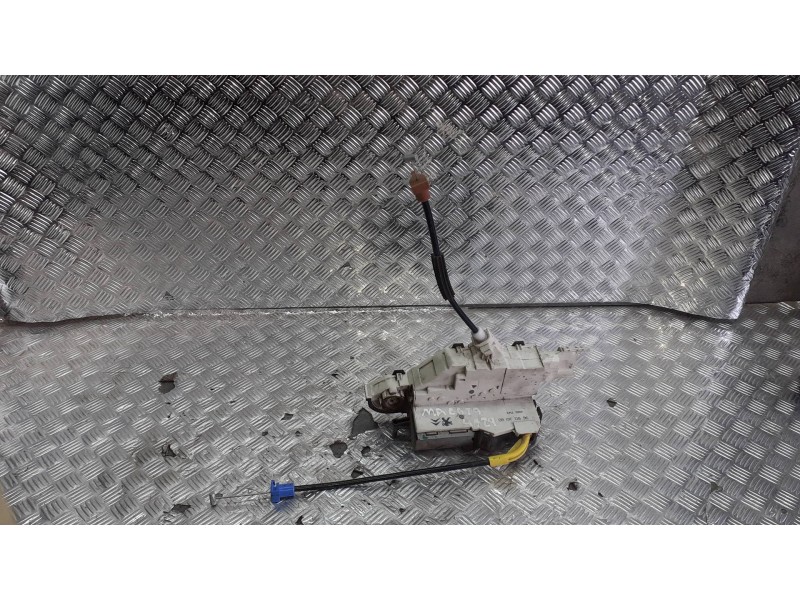 Recambio de cerradura maletero / porton para citroen jumpy referencia OEM IAM 9681336180 6 PINES ELECTRICA