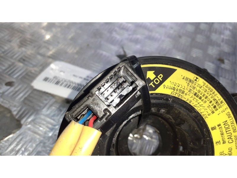 Recambio de anillo airbag para toyota avensis berlina (t25) referencia OEM IAM 69J1570  