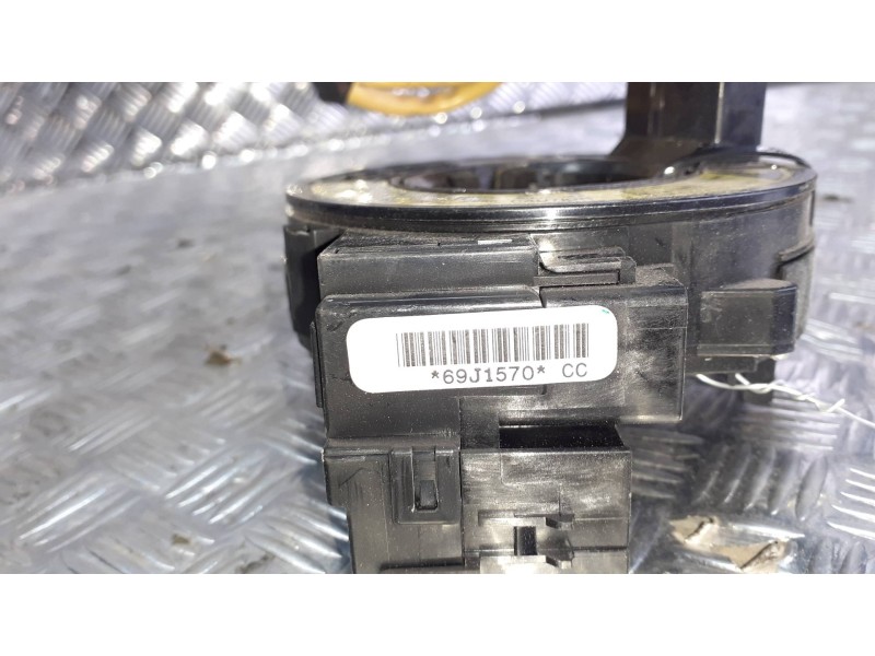 Recambio de anillo airbag para toyota avensis berlina (t25) referencia OEM IAM 69J1570  