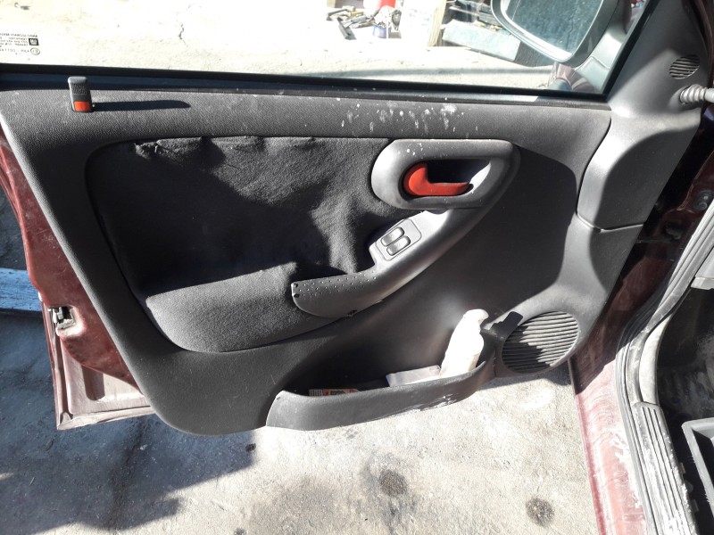 opel corsa c del año 2003