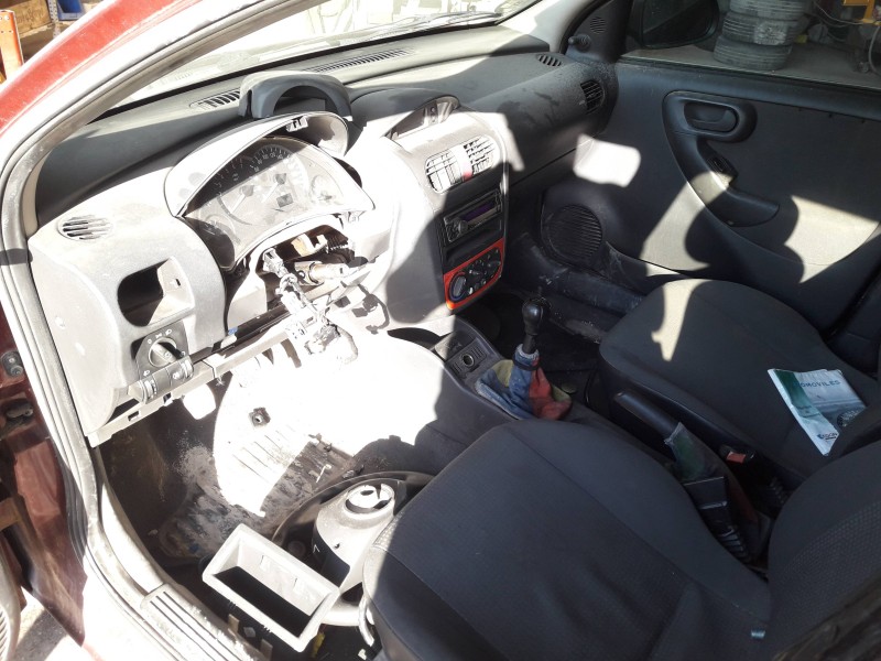 opel corsa c del año 2003