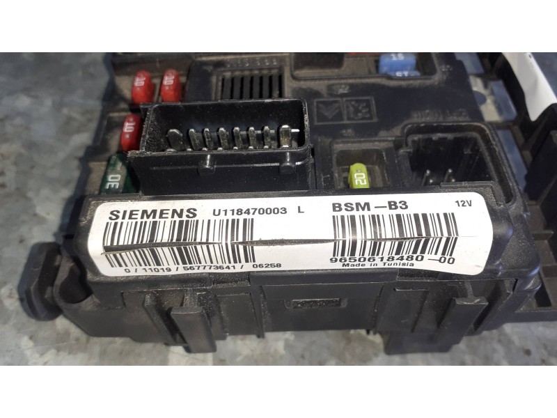 Recambio de caja reles / fusibles para citroen xsara picasso referencia OEM IAM 965061848000  BSM B3