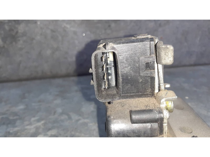 Recambio de cerradura maletero / porton para hyundai i30cw referencia OEM IAM 812302L200  4 PINES