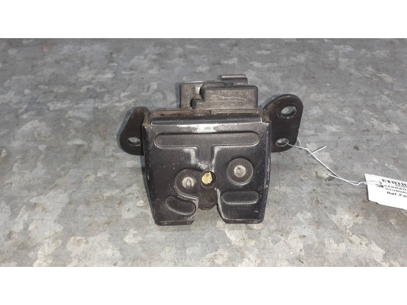 Recambio de cerradura maletero / porton para hyundai i30cw referencia OEM IAM 812302L200  4 PINES