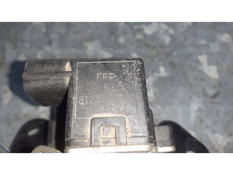 Recambio de cerradura maletero / porton para hyundai i30cw referencia OEM IAM 812302L200  4 PINES