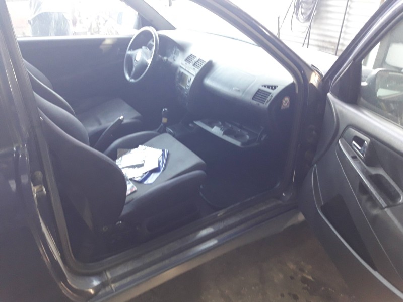 seat ibiza (6k1) del año 2001