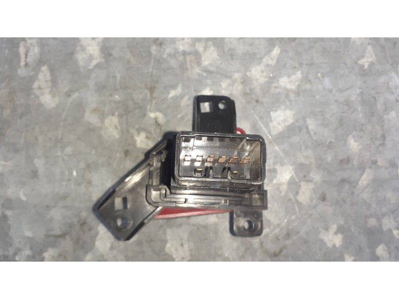 Recambio de warning para hyundai i30cw referencia OEM IAM   