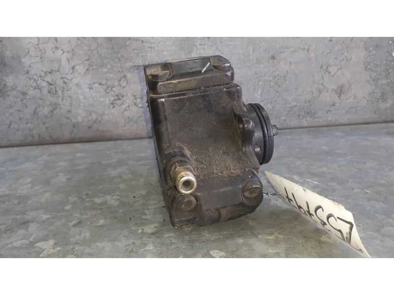 Recambio de bomba inyeccion para mercedes-benz clase c (w203) berlina referencia OEM IAM A611070501  