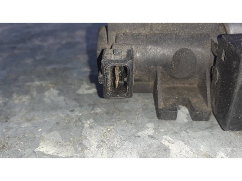 Recambio de valvula aire adicional para hyundai i30cw referencia OEM IAM 897219  2 PINES