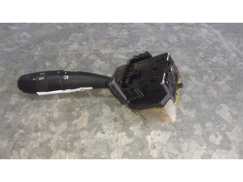 Recambio de mando luces para hyundai i30cw referencia OEM IAM 934102R030  